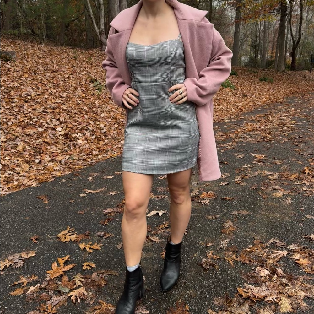 Victoria & Sophia school dress